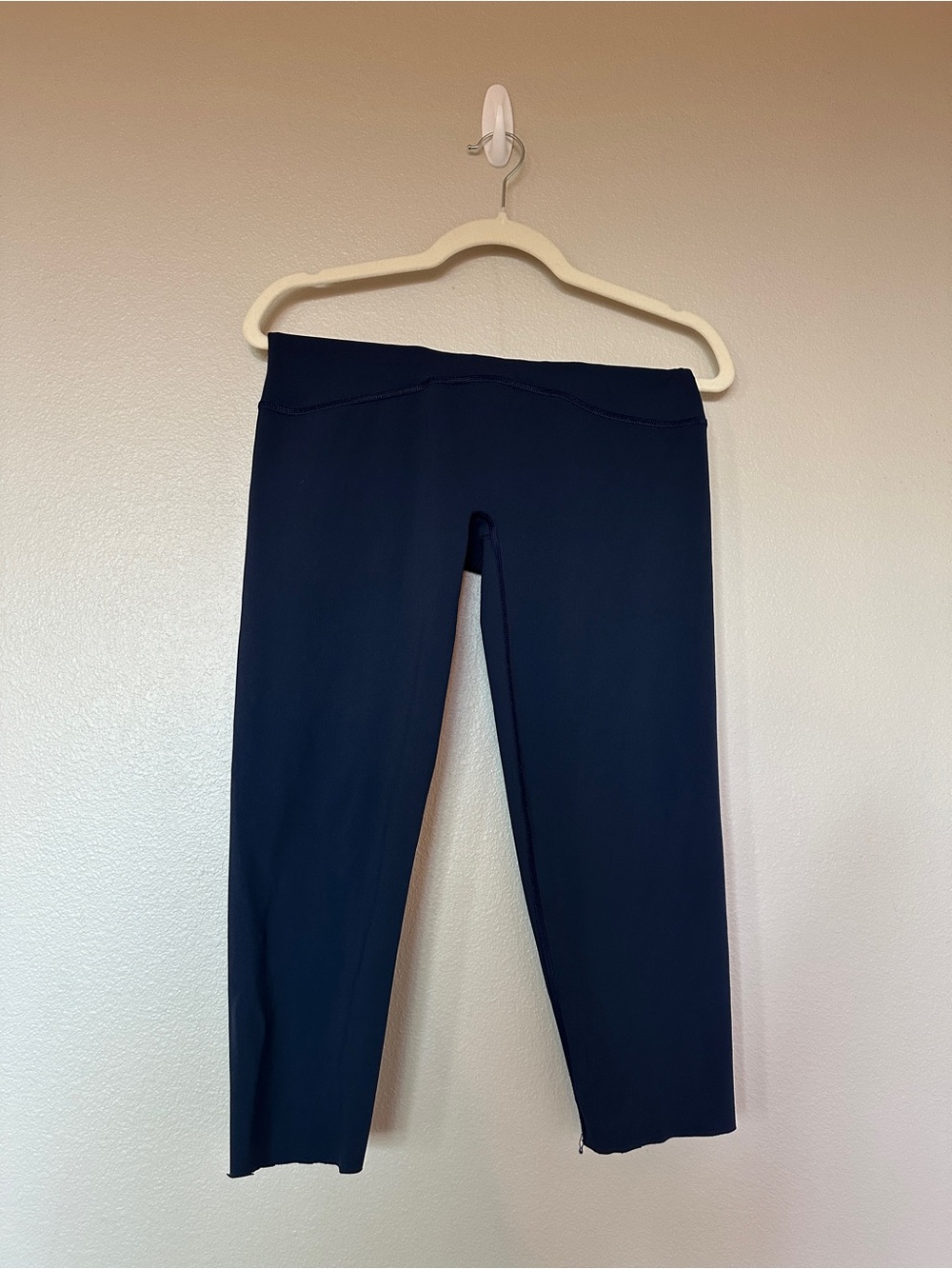 SPANX Navy Capri Leggings
